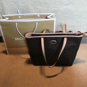 On Hold! Michael Kors Hamilton Tote Traveler